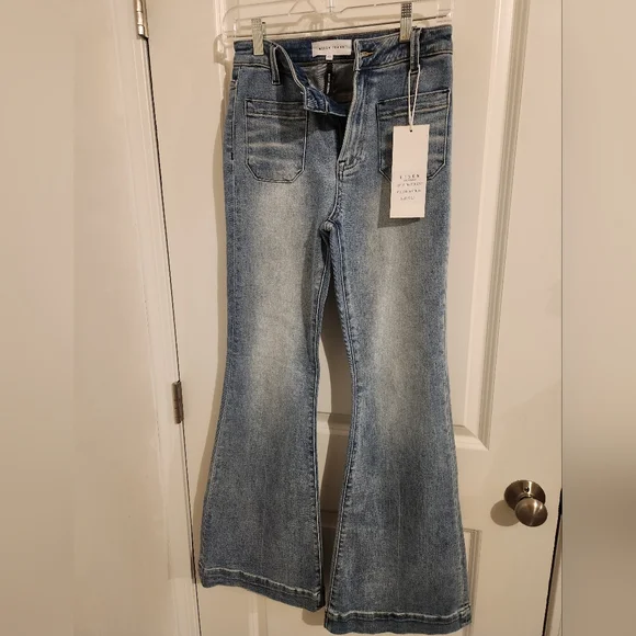 RISEN High Rise Front Patch Pocket Flare Leg Jeans - Size 27 NWT - Picture 3 of 5